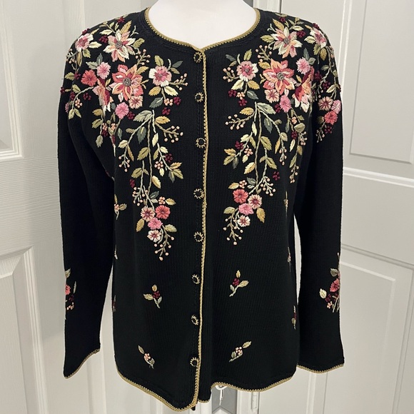 Vintage Heirloom Collectibles Embroidered Knit Small Cardigan Black Pink Flowers - Picture 1 of 12